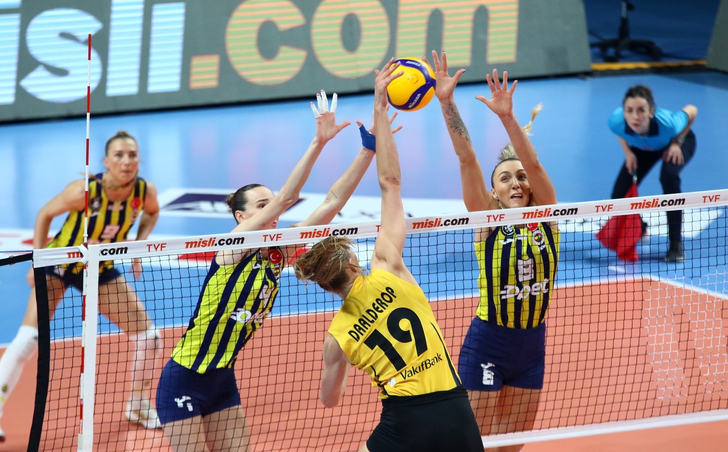 Misli.com Sultanlar Ligi’nde 4. Hafta Sona Erdi - Voleybolun Renkli Dünyası